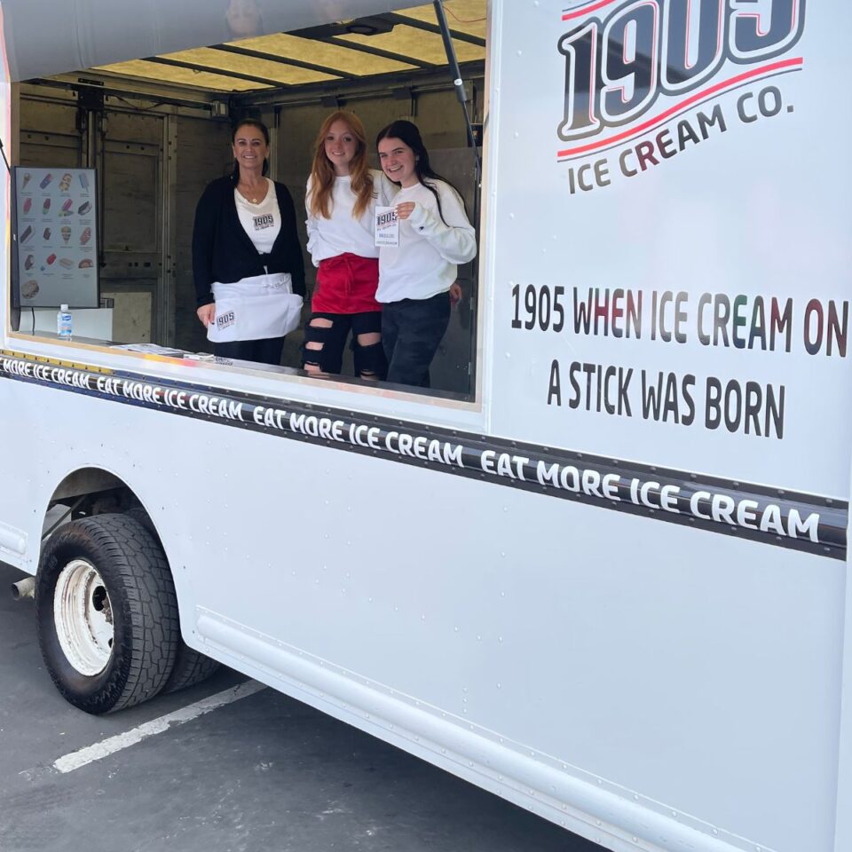 Best OC Ice Cream Truck Rentals & Catering Enjoy OC