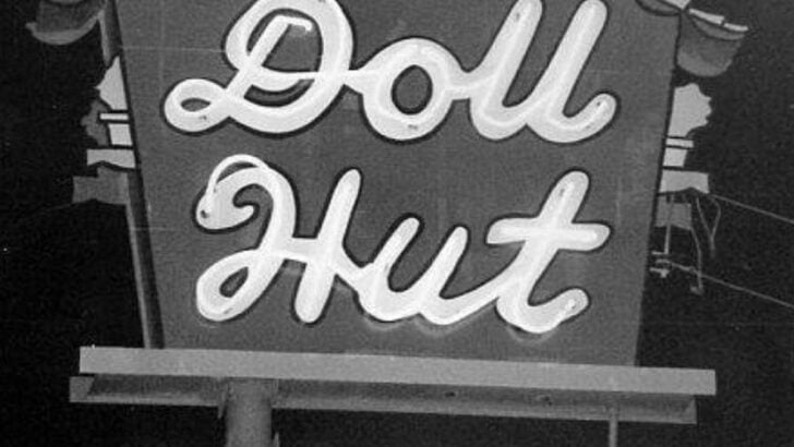 World Famous Doll Hut