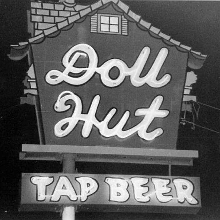 World Famous Doll Hut