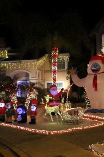 Best Neighborhoods To See Christmas Lights