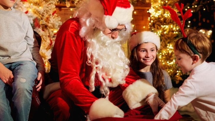 Best Places For Photos With Santa