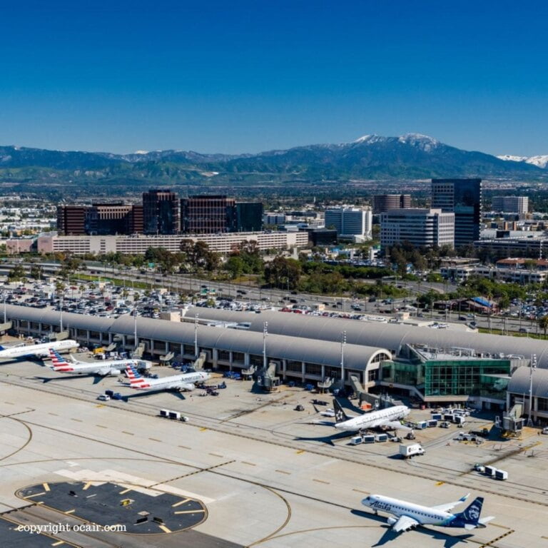 Santa Ana John Wayne Airport (SNA) Guide