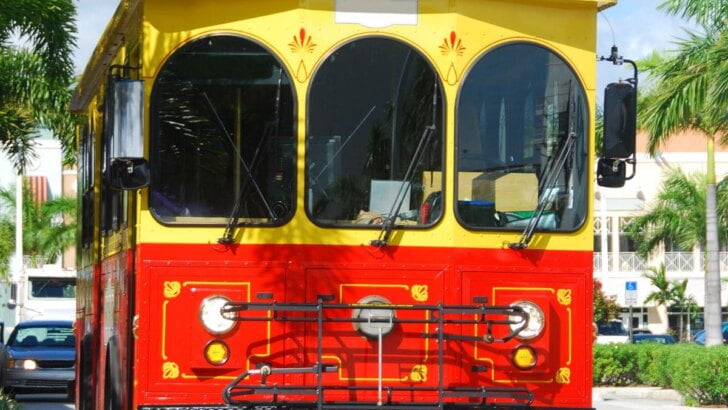 Free Shuttles & Trolleys In Orange County