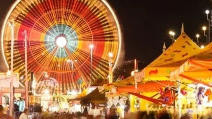 San Clemente Carnival Colossal