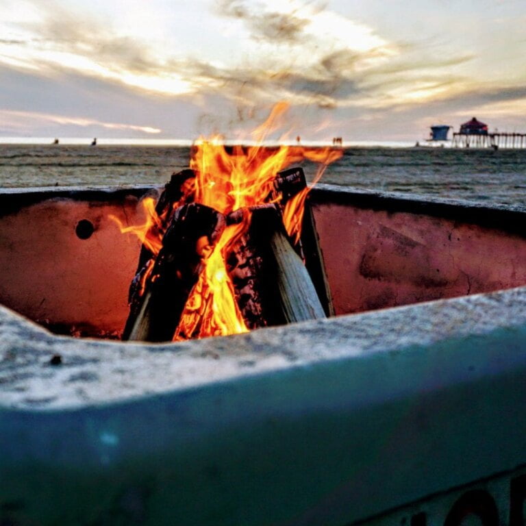 What To Bring To A Beach Bonfire
