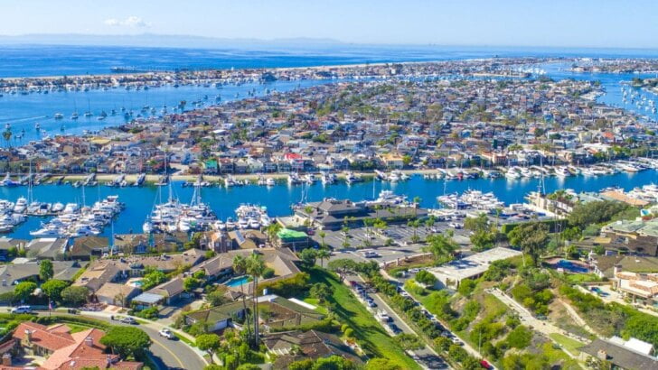 Everything To See and Do At Newport Harbor